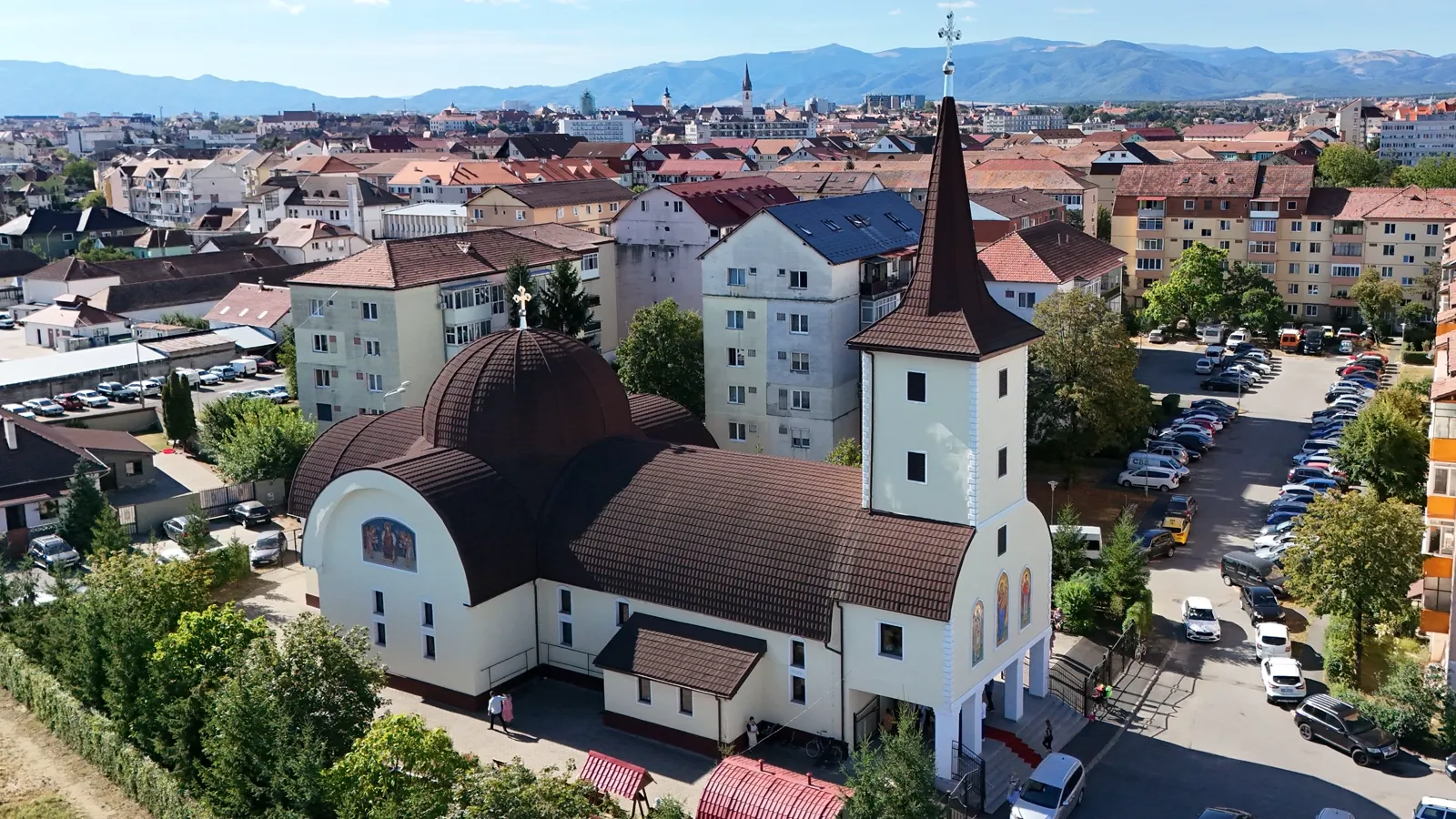Biserica Sf. Pantelimon din Sibiu, văzută din dronă